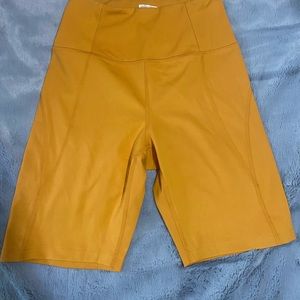GUC GIRLFRIEND COLLECTIVE SZ SMALL SHORTS